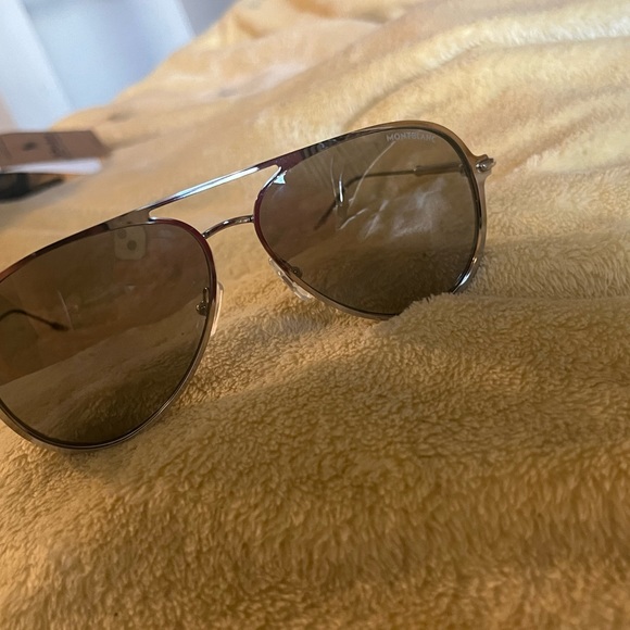 Monteblanc and rag and bone - Picture 6 of 6